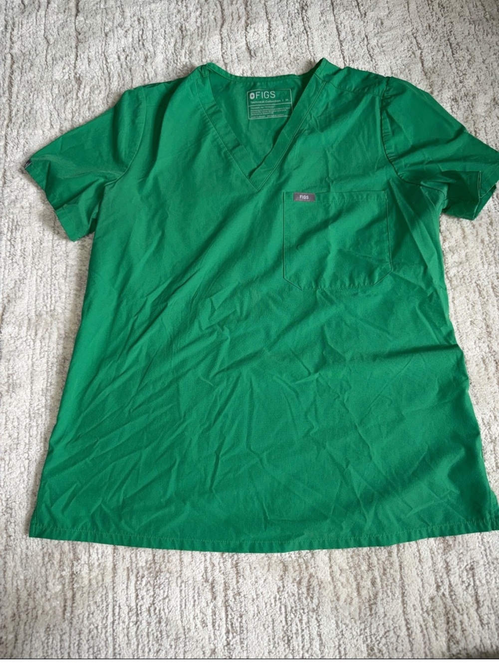 Figs Women’s Safety Green Catarina FREEx One Pocket Scrub Top Size Medium